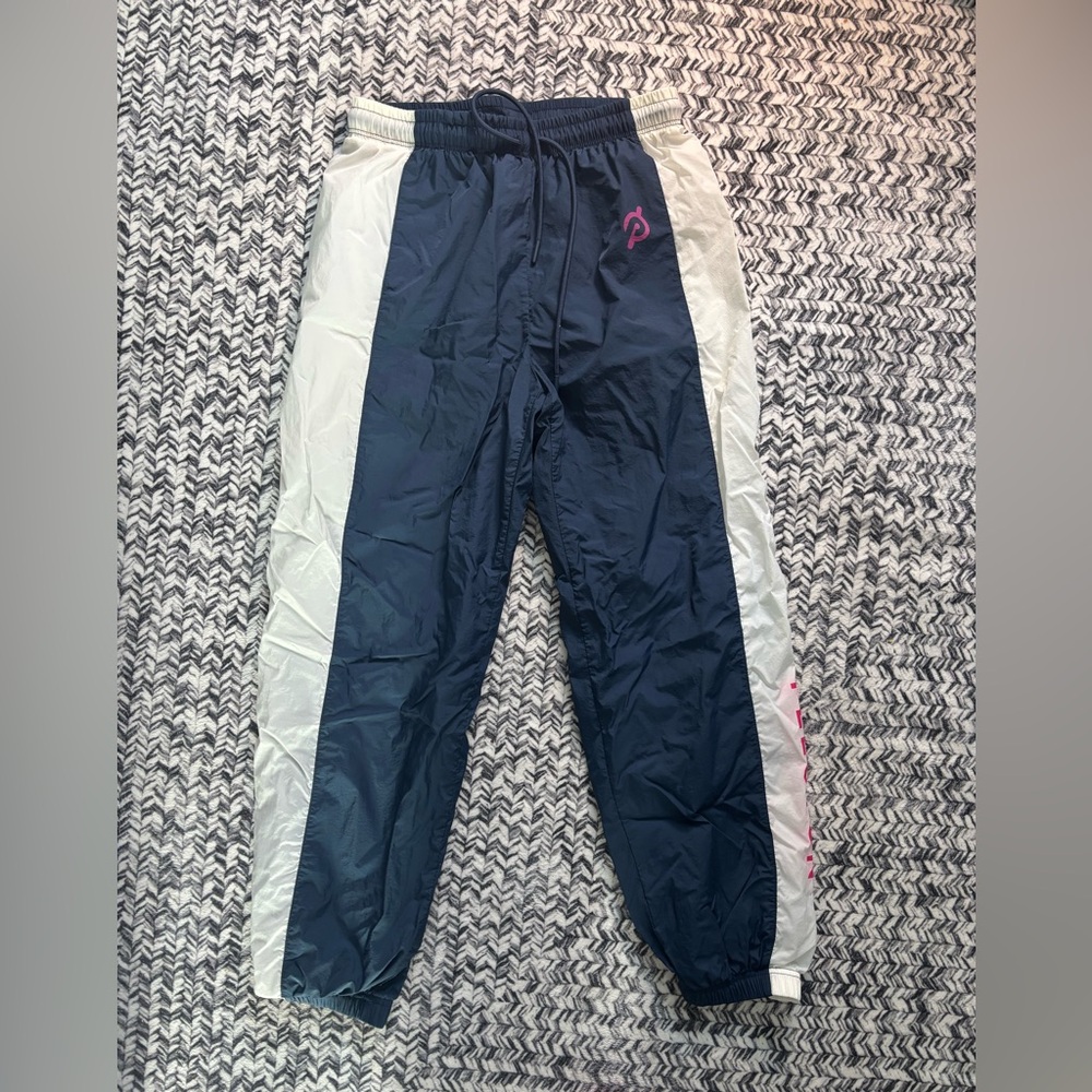 Peloton Navy Wind Breaker Jogger Track Pants White Mesh Lining Women’s Small